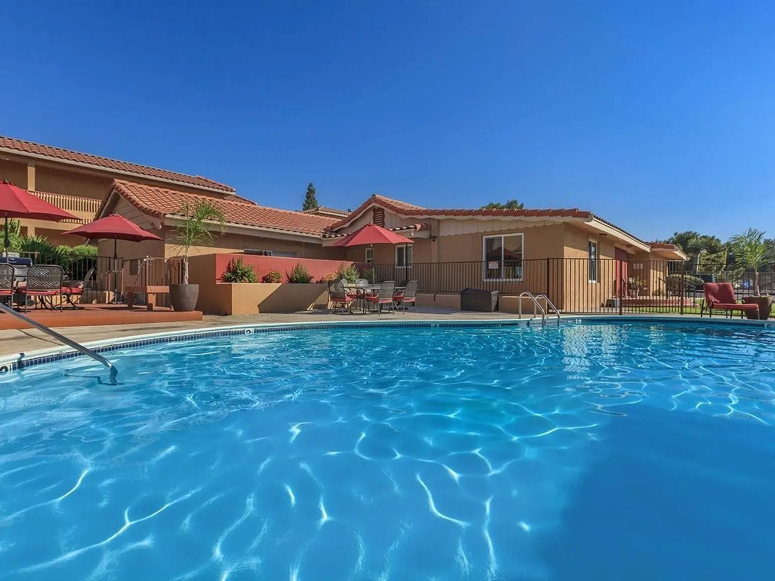 Lake Meadows Apartments! — Photo 4
