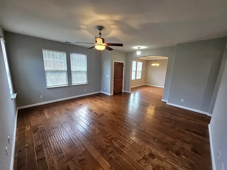 1168 Fiore Way — Photo 10