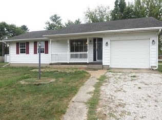 4420 Comanche Dr, Springfield, IL 62711