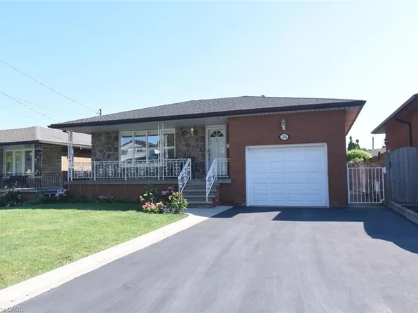 36 Abbington Dr, Hamilton, ON L9C 4R3