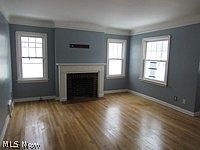 5th image of 249 Roosevelt Ave