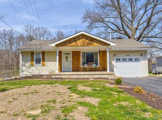 702 Ridge Ln, East Alton, IL 62024