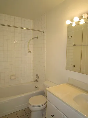 Rented by Sumitomo Real Estate Sales | media 9