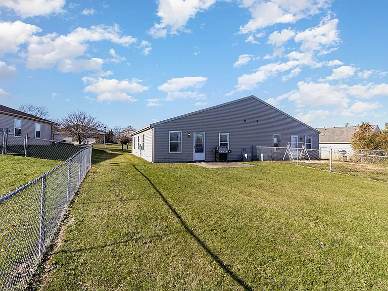 130 Overbrook Ct — Photo 22