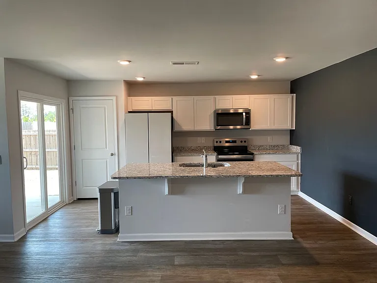 1824 E Woodstork Ln NE — Photo 10