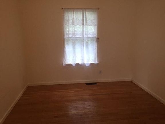 4th image of 432 S Zenia Ave
