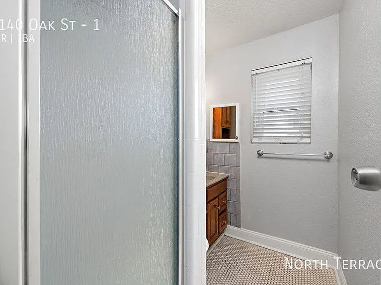 4140 Oak St — Photo 16
