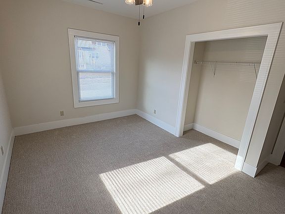5th image of 3226 West St Unit 2