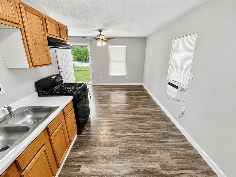 2714 Kavasar Dr — Photo 11
