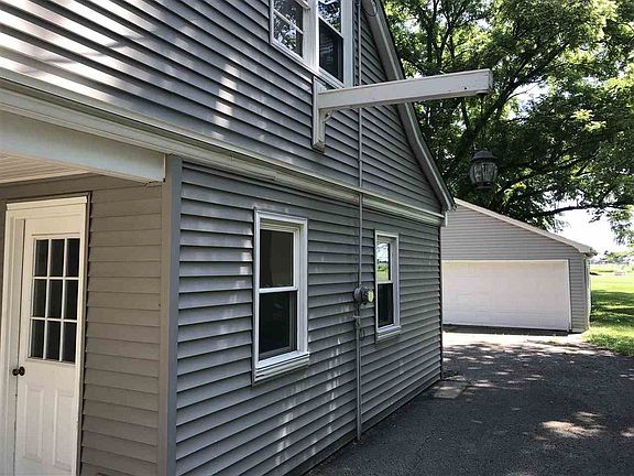 5th image of 2260 N Morton Ave