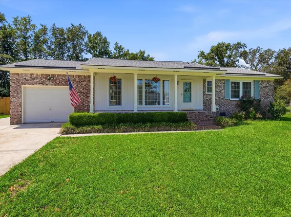 102 Belmont Ct, Ladson, SC 29456