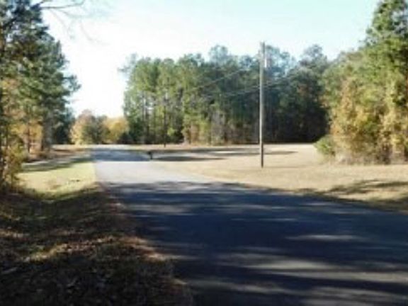 Exterior Neighborhood (street photo)