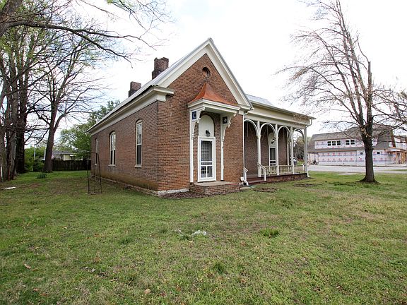 3rd image of 534 N Maney Ave