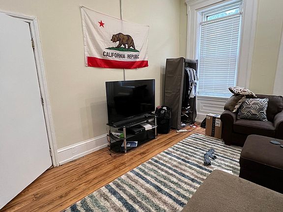 2nd image of 1324 Pine St APT 1