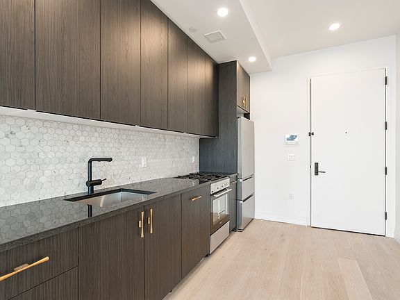 5th image of 875 4th Ave #650