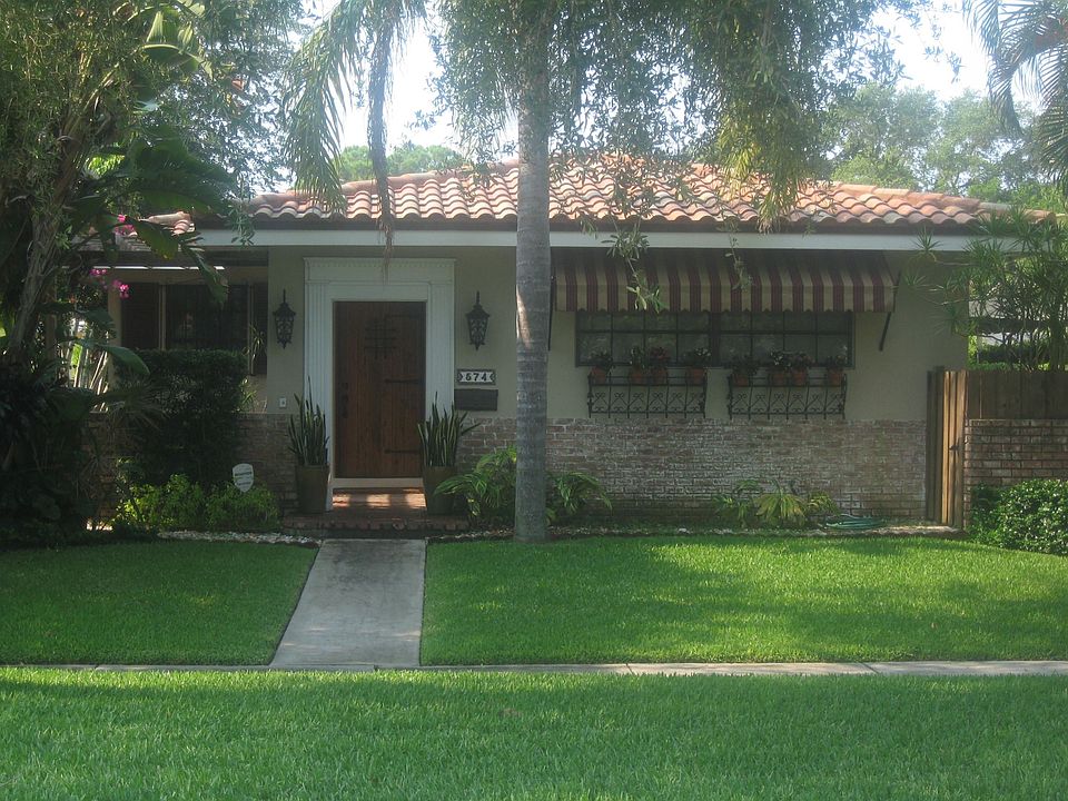 1st image of 574 NE 102nd St