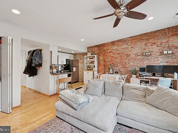 3rd image of 211 Christian St #C