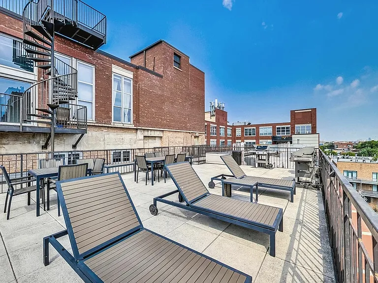 1735 N Paulina St #611 — Photo 6