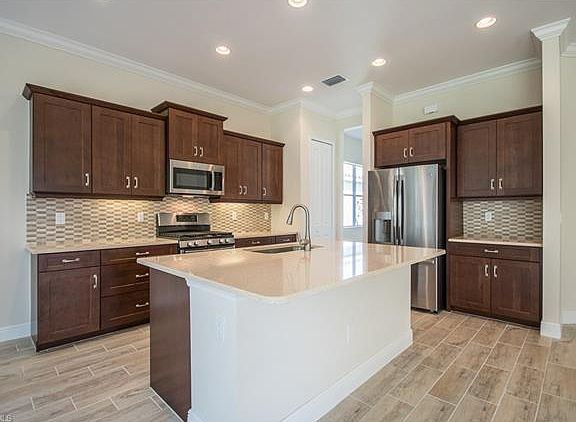 4th image of 8265 Preserve Point Dr