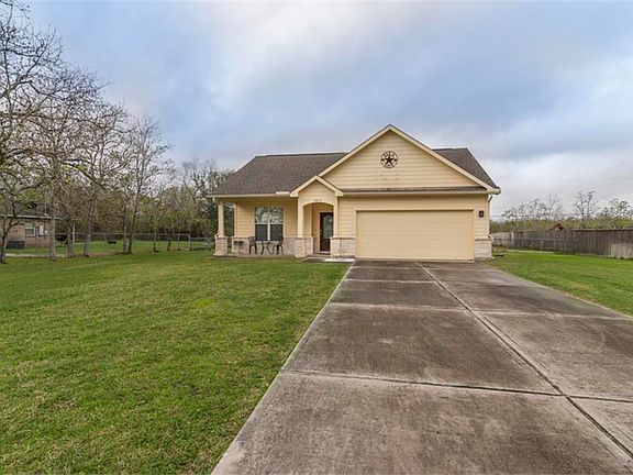 2nd image of 2610 Mary Ln