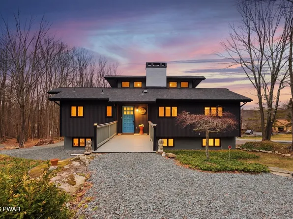 1647 Windemere Pl, Lake Ariel, PA 18436