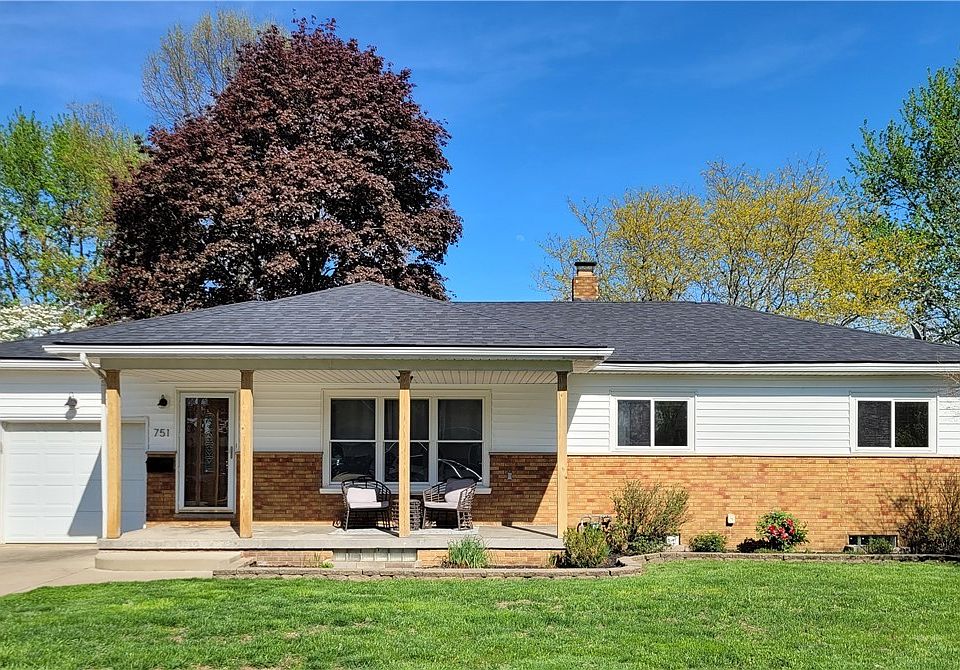 1st image of 751 Woodstock Rd