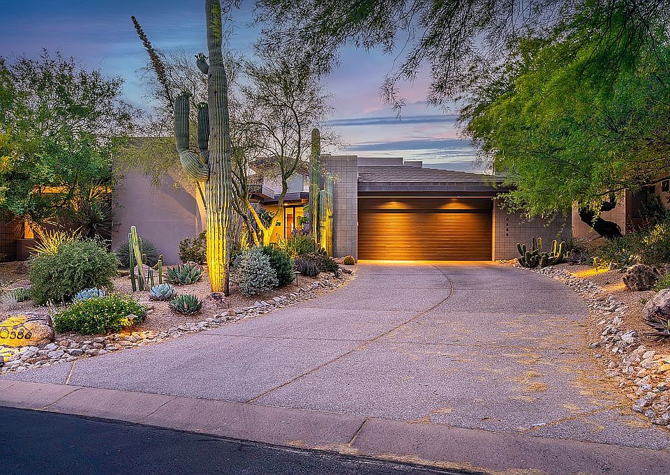 1st image of 10586 E Fernwood Ln