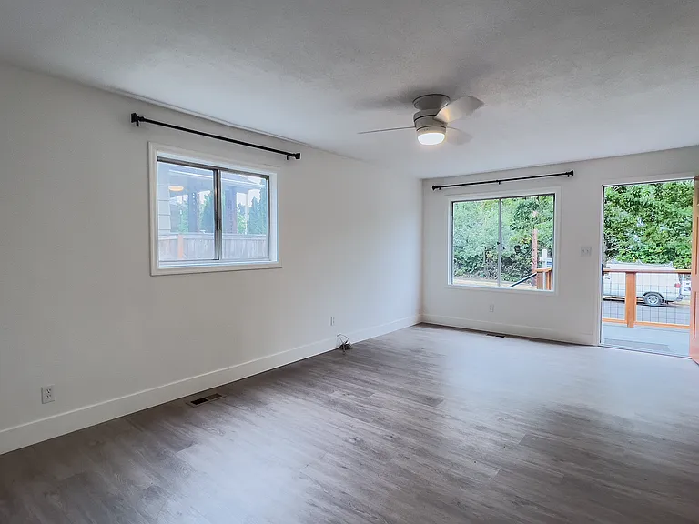 3914 SE 13th Ave — Photo 4