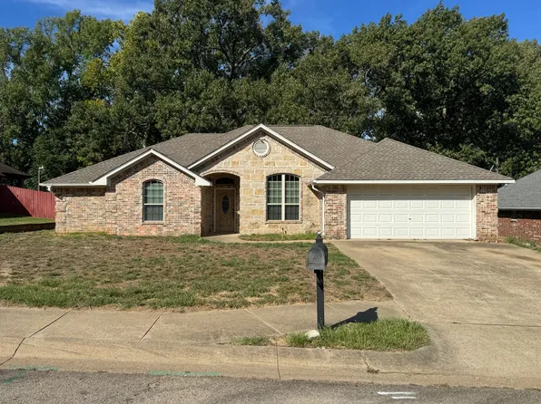 320 Rita Dr, Lindale, TX 75771