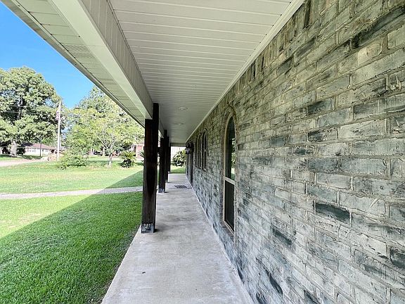 5th image of 2275 Belfast Way