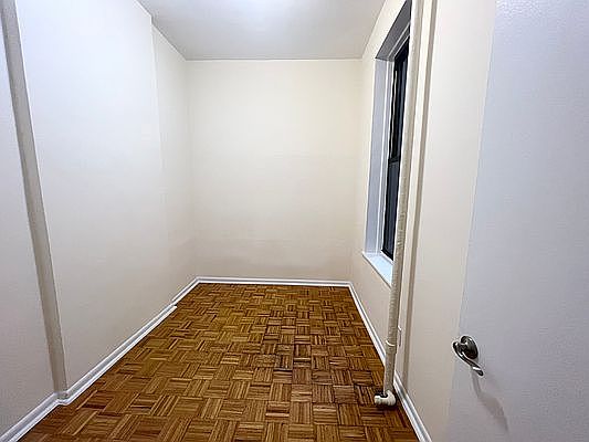 4th image of 306 W 18th St APT 1C