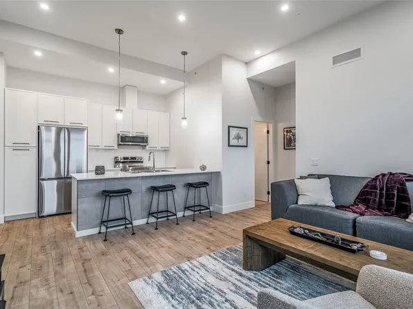 1220 Pacific Ave #507, Kelowna, BC V1Y 5T7