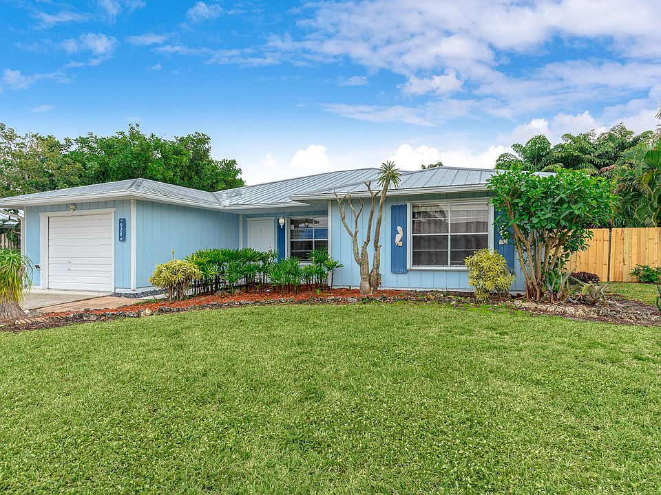 1st image of 928 NE Maranta Terrado