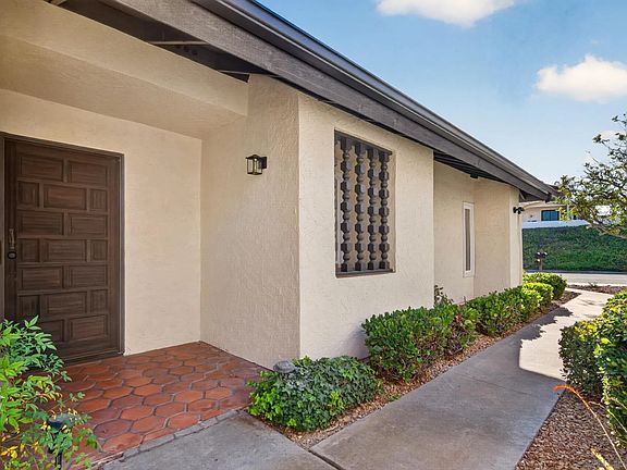 4th image of 12843 Camino Ramillette
