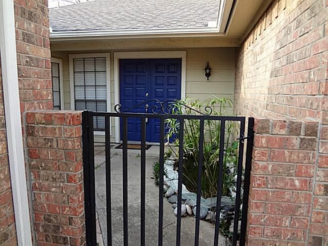 1st image of 2706 Glenwood Ct