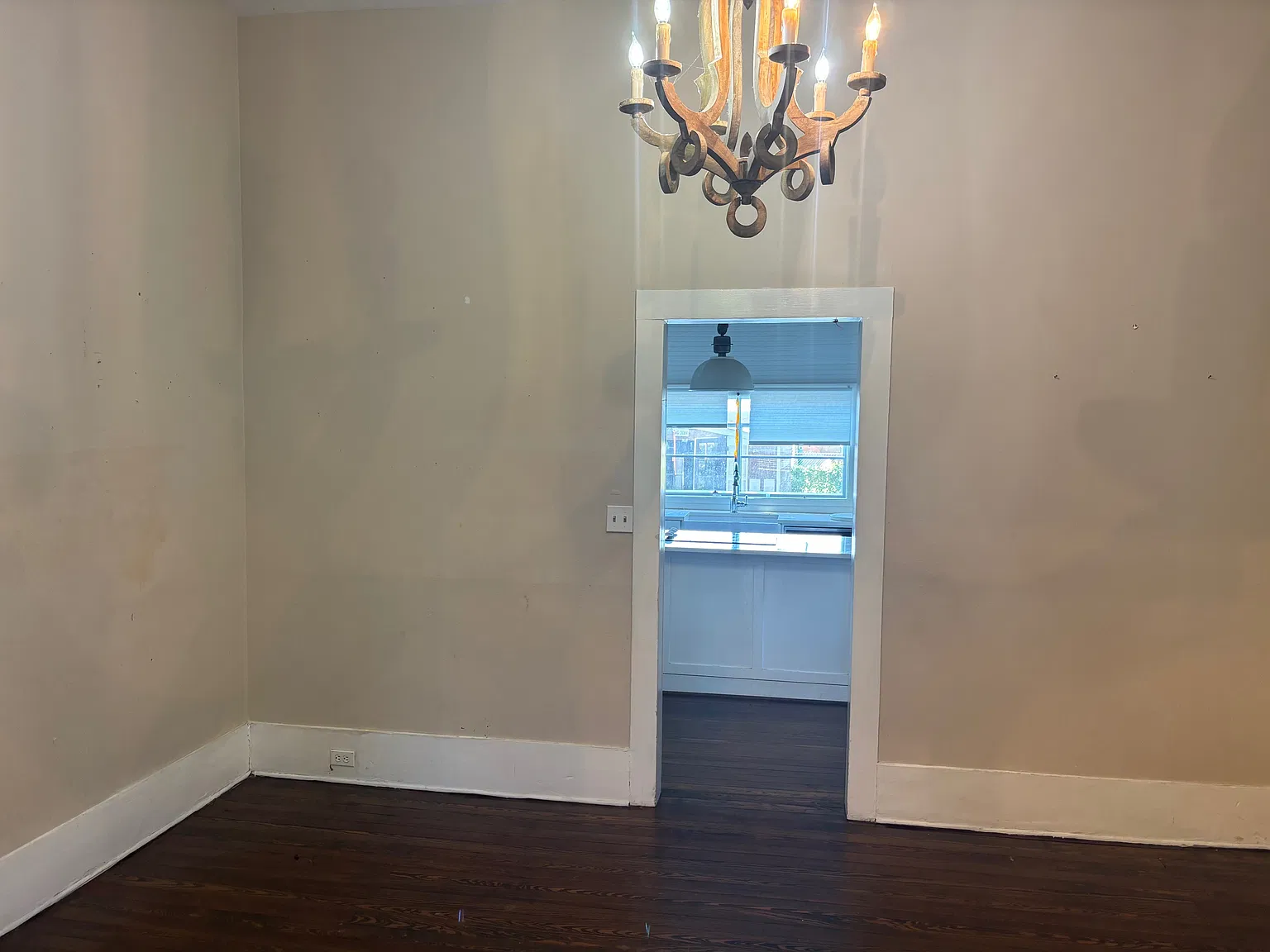 3 bed, $2,400 — Photo 2