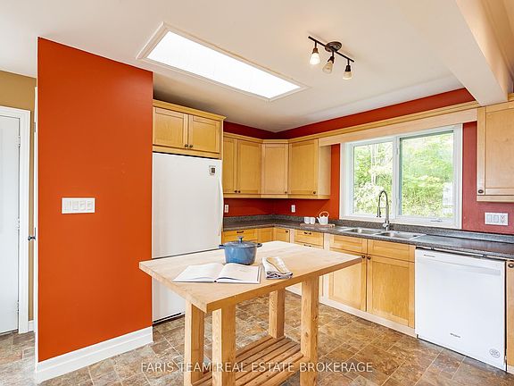 5th image of 1858 Woods Bay Rd