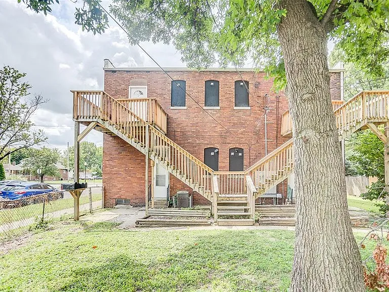 821 Niedringhaus Ave #C — Photo 21