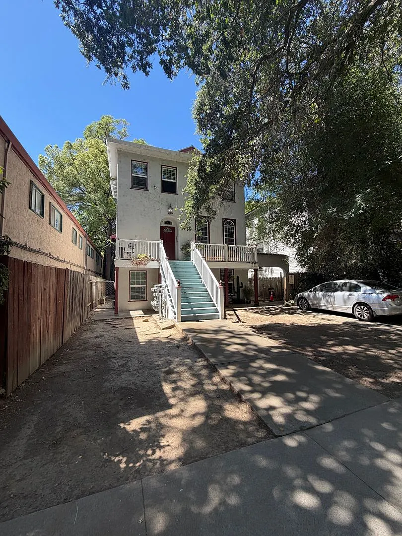 1706 H Street — Photo 2
