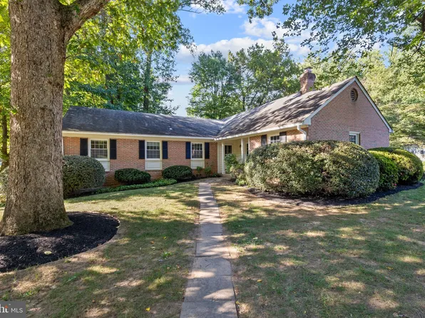 7710 Huntmaster Ln, Mc Lean, VA 22102