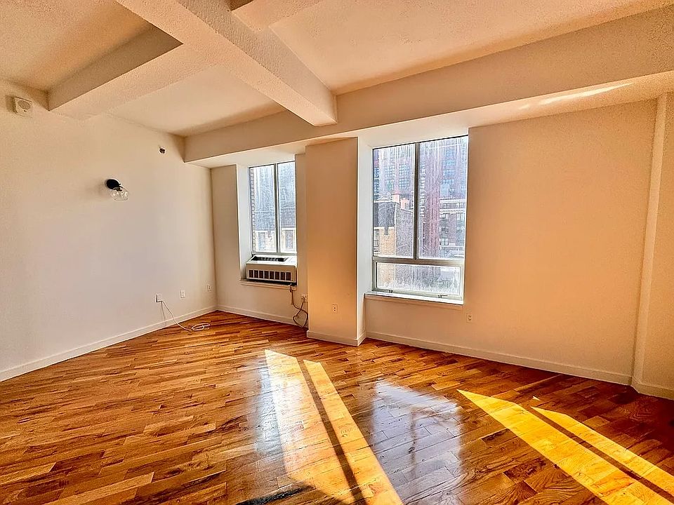 1st image of 29-28 41st Ave #509