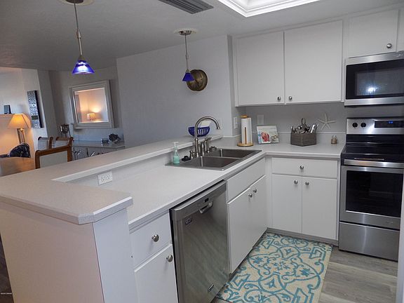 3rd image of 1513 Ocean Shore Blvd #6E