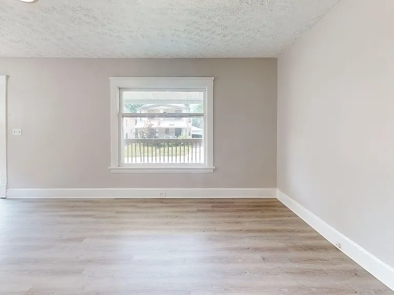 7424 Indiana Ave — Photo 23