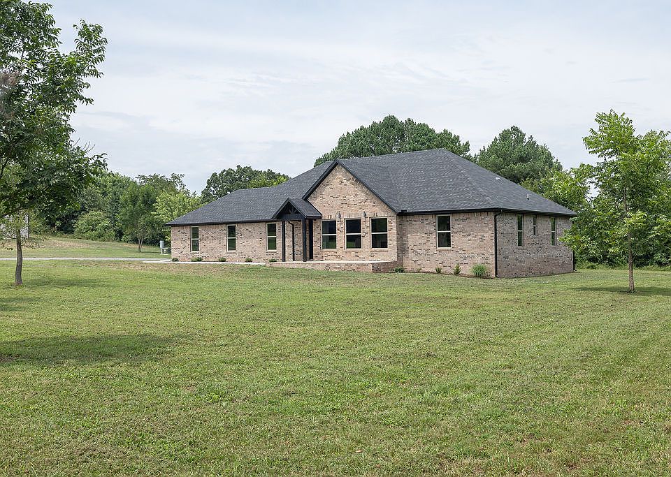 1st image of 216 Oneal Ln
