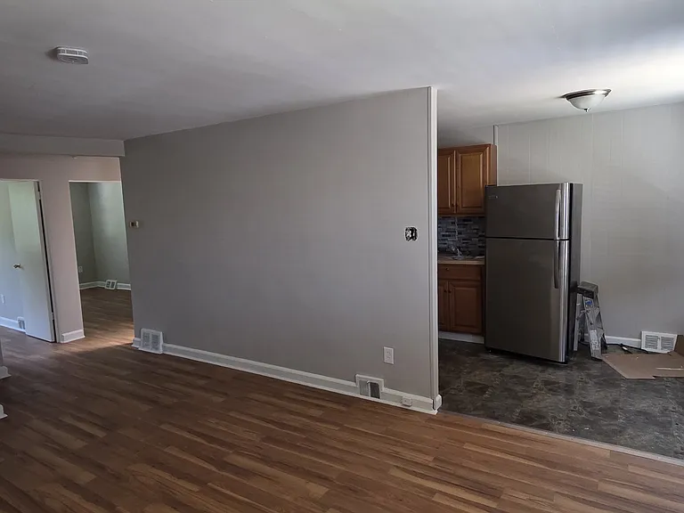 418 Shetland Rd — Photo 4