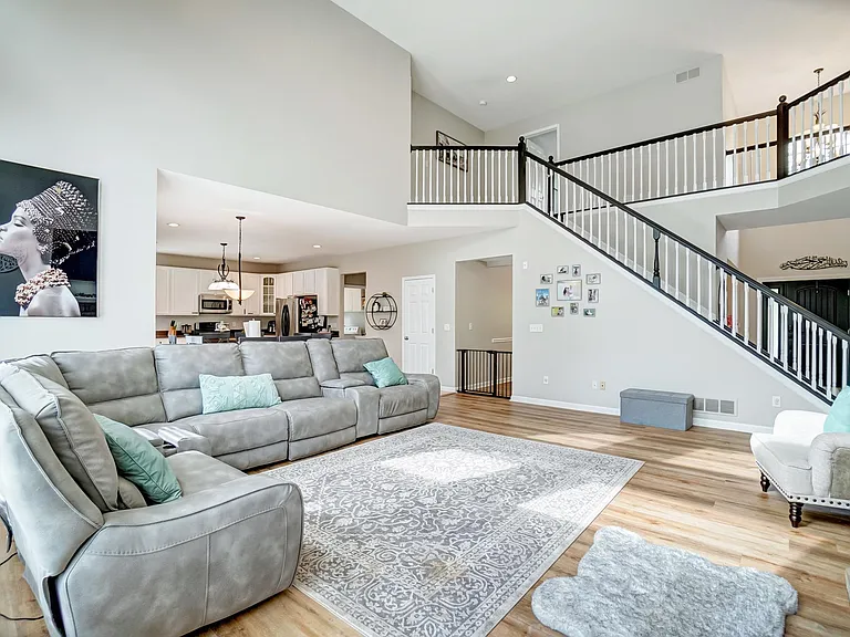 3234 Walkerview Dr — Photo 13