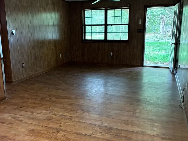 235 Fairview Rd — Photo 4