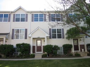 1687 W Turtle Creek Ln, Round Lake, IL 60073