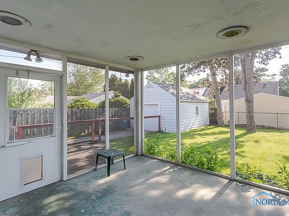 4th image of 2814 Merrimac Blvd