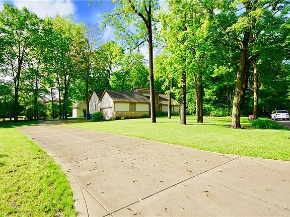 5th image of 13317 Fairwood Dr